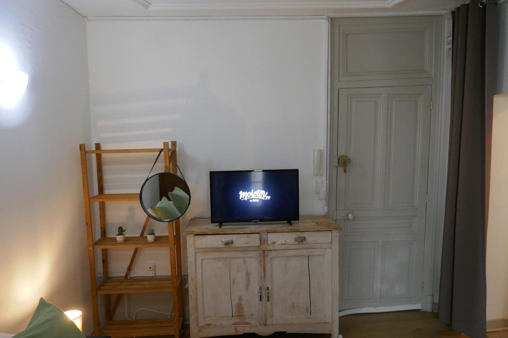 Le Carnot, A Deux Pas Du Centre Ville ブザンソン エクステリア 写真